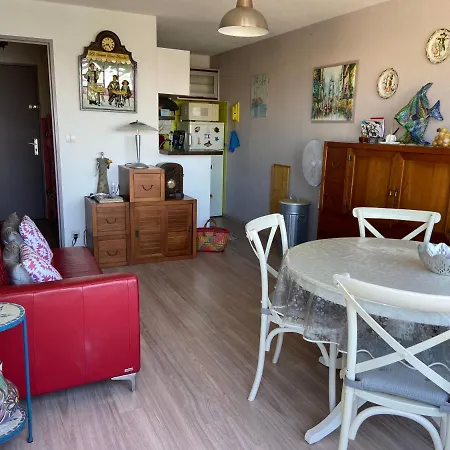 Le Soleil, Charmant T2 Cabine Proche Plage Apartment *